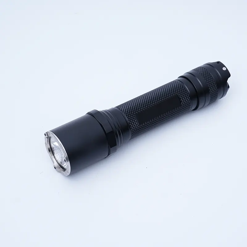 Lampu Suluh LED Taktikal